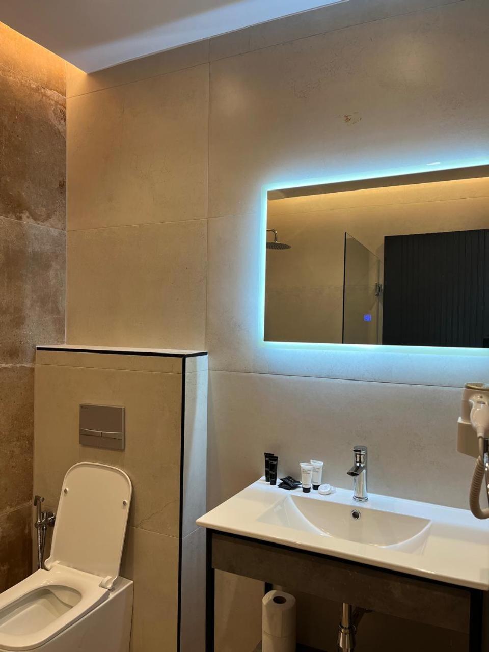 North Alb Hotel Shkodër Екстериор снимка